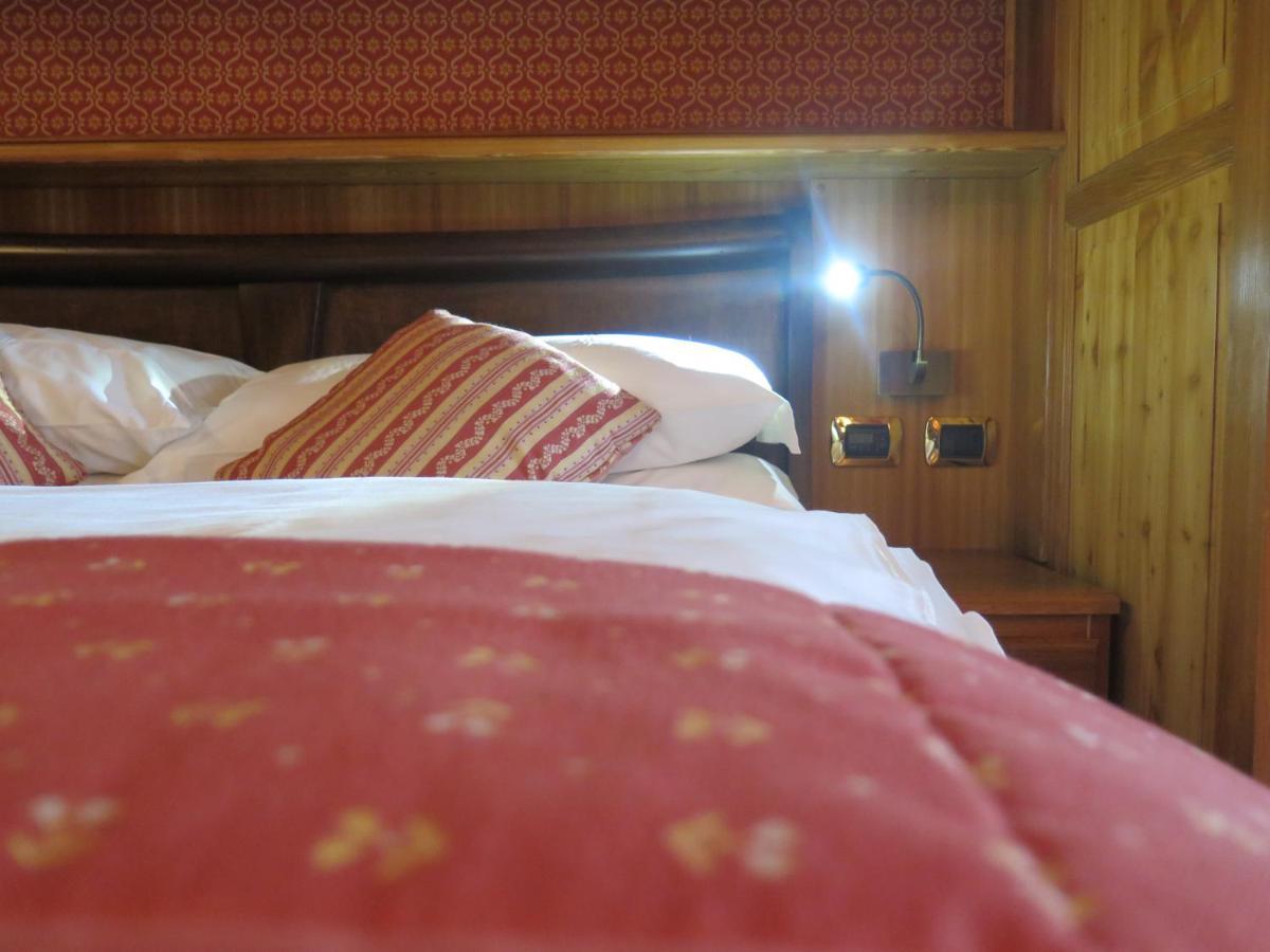 Chambres Mont Cervin ブレウイル・チェルヴィナイア エクステリア 写真