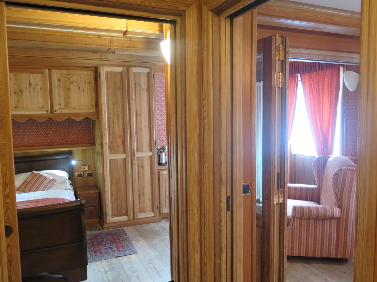 Chambres Mont Cervin ブレウイル・チェルヴィナイア エクステリア 写真